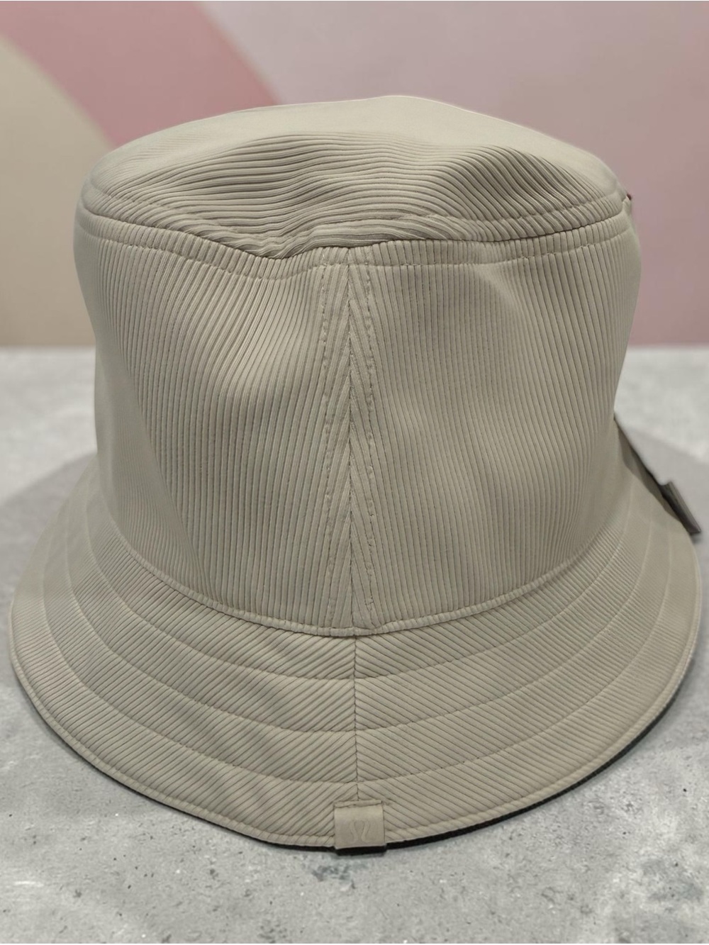 NWT Lululemon Reversible Ribbed Bucket Hat in Lt Ivory/Grey